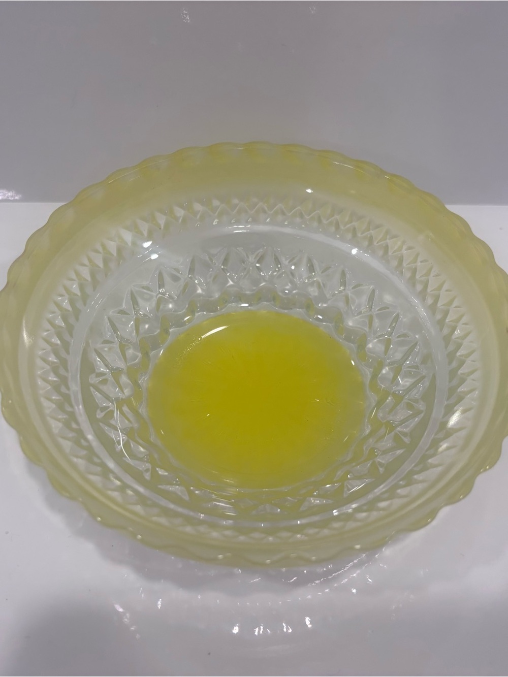Vintage Pasari Indonesia   Yellow & Clear  Frosted Berry Bowl.